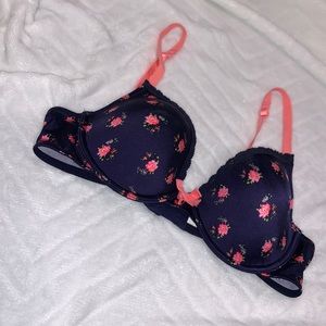 Navy pink Floral lightly padded bra. Gently loved, great condition